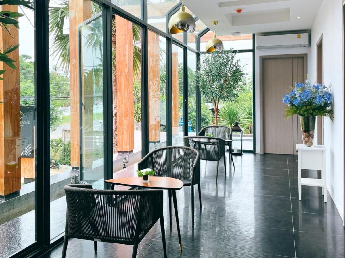 Sand Dance Hotel Prachuap Khiri Khan Exterior photo